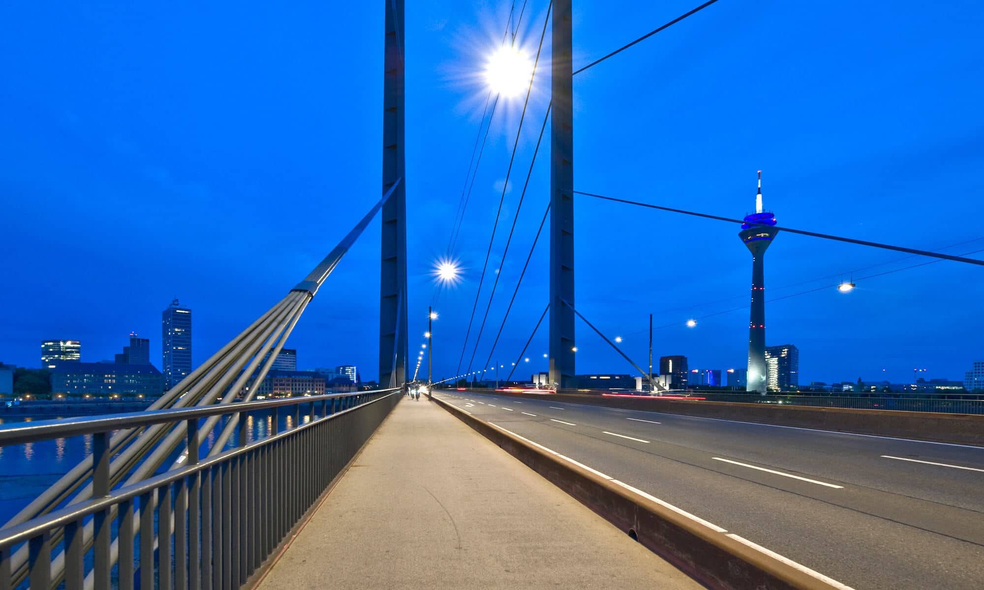Rheinkniebrücke Düsseldorf