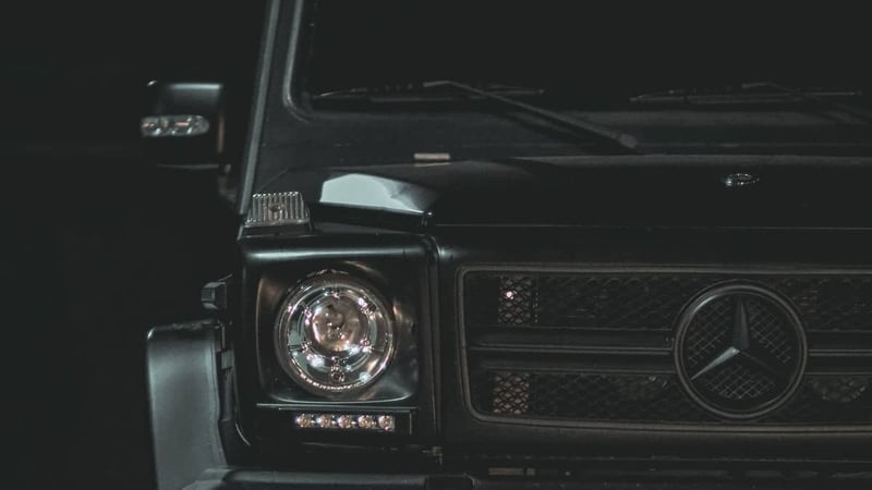 Black Mercedes Benz